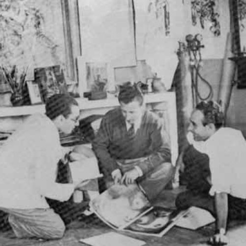 Con sus amigos Juan Antonio Morales y José Caballero en Madrid en 1932