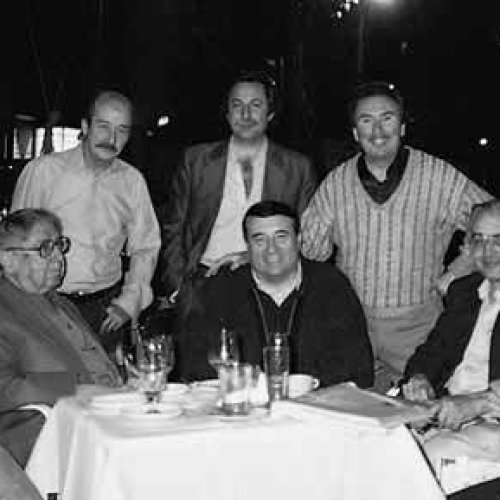 Con G. Antonio Muñoz, F. Aguilera Amate, E. Serrano, E. Corona, J. Jiménez, M. Nieto Cumplido y C. Clementson en Córdoba, en 1983.